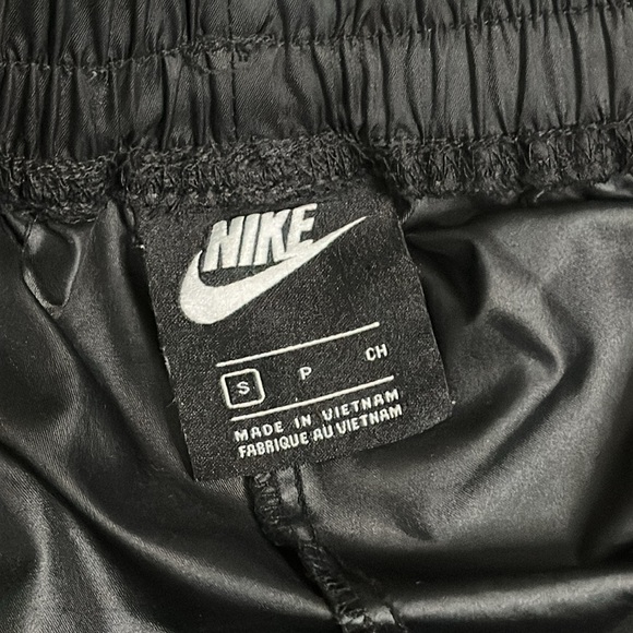 Nike Sportswear Woven High‎ Rise Buckle Belted Black Swoosh Shorts Size Small - Picture 11 of 13